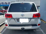 سيارة عائلية مستعملة من نوع VXR موديل 2018 للبيع.